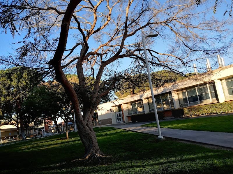 Bakersfield College - Image 1